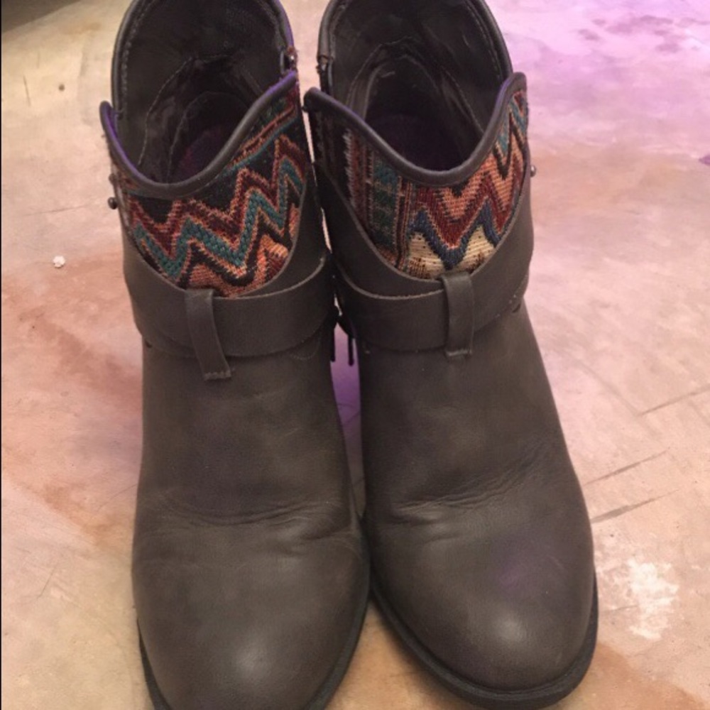 Women’s xoxo booties